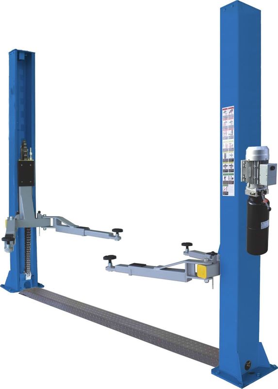 Q235 Manual Lock Release Double Car Lift For Home Garage Lifting Capacity 9000Lbs