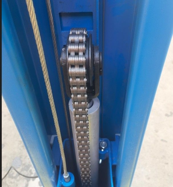 Single Side Lock Release 9000 Lb Two Post Car Lift Base Plate Size 16X16 Inches
